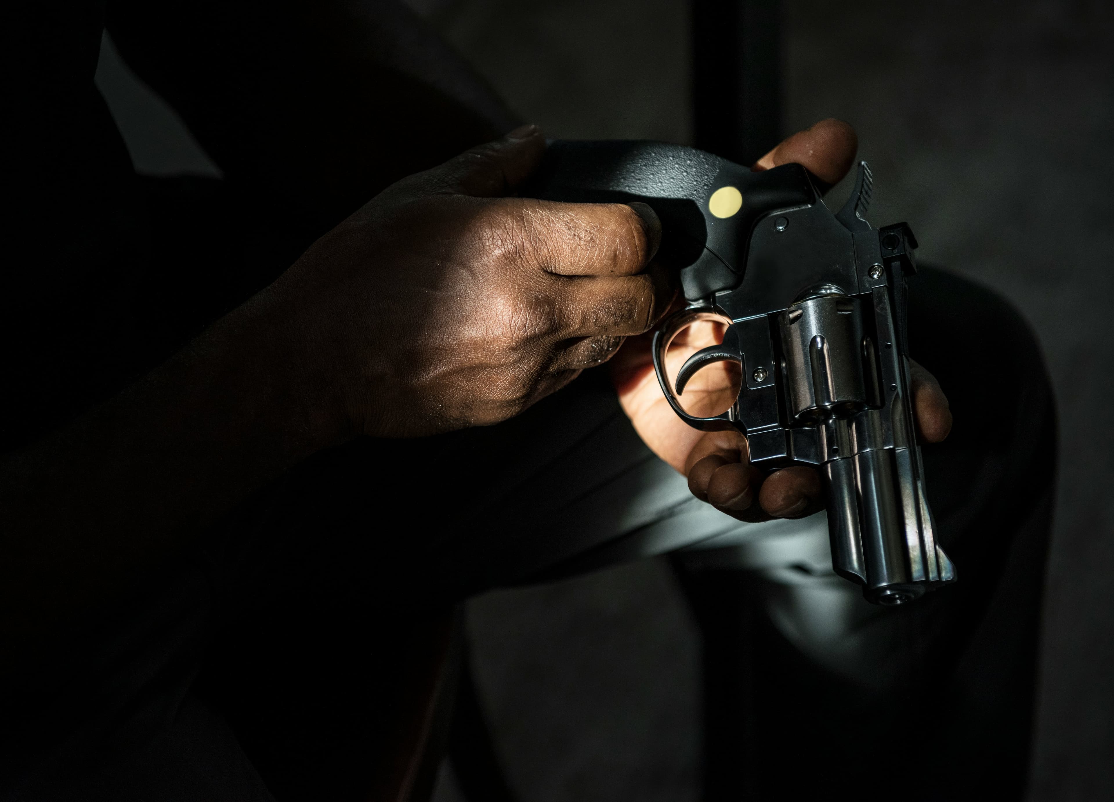 Cover image for Walking with a Killer into the Shadows