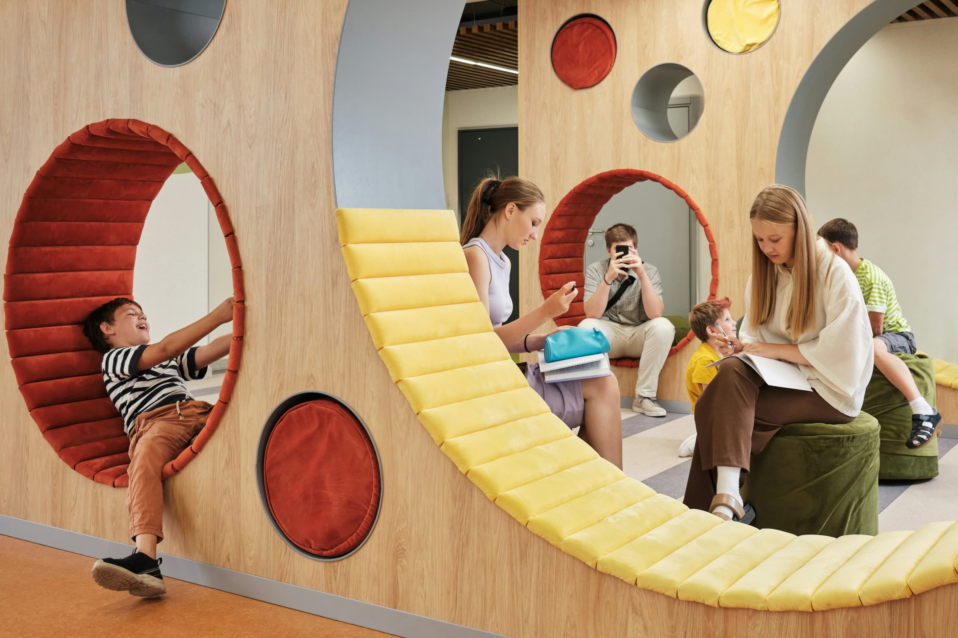 Cover image for Autonomy in Action: How Goal-Setting and Flexible Spaces Boost Student Performance