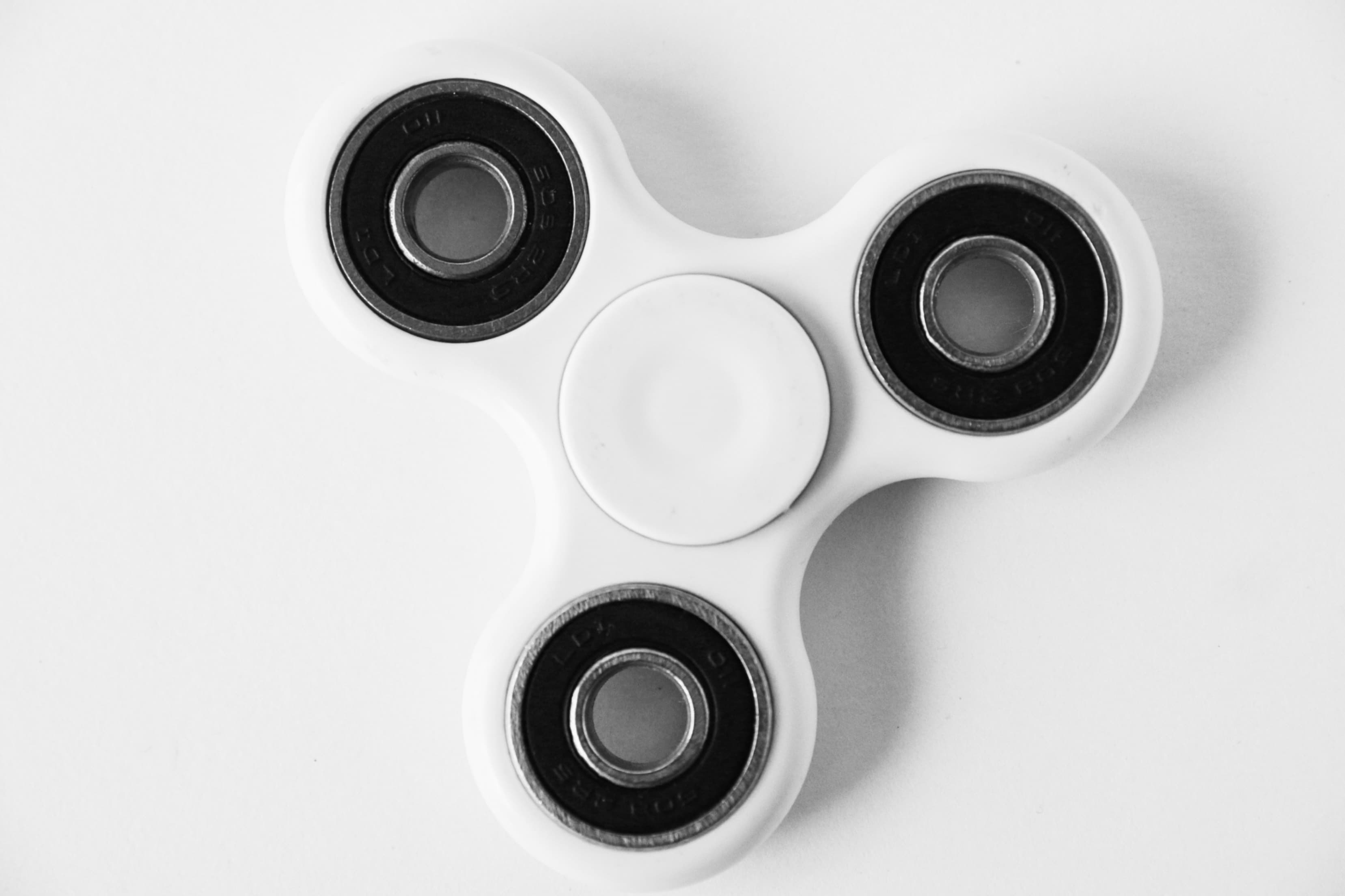 Cover image for Phones, Fidgets, and Fifteen Distractions: Teaching Focus in a World That Pings Back